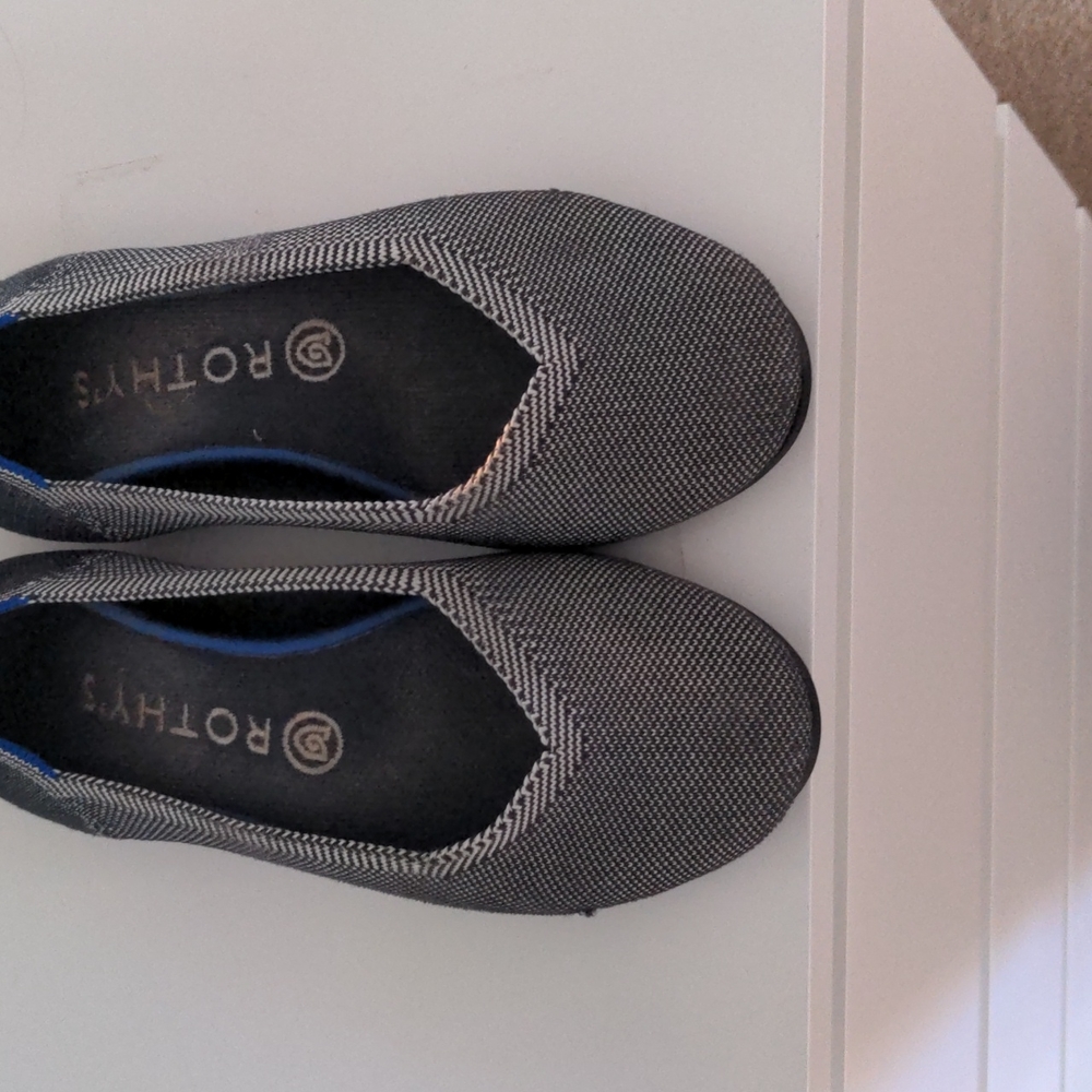 Rothys round toe flats